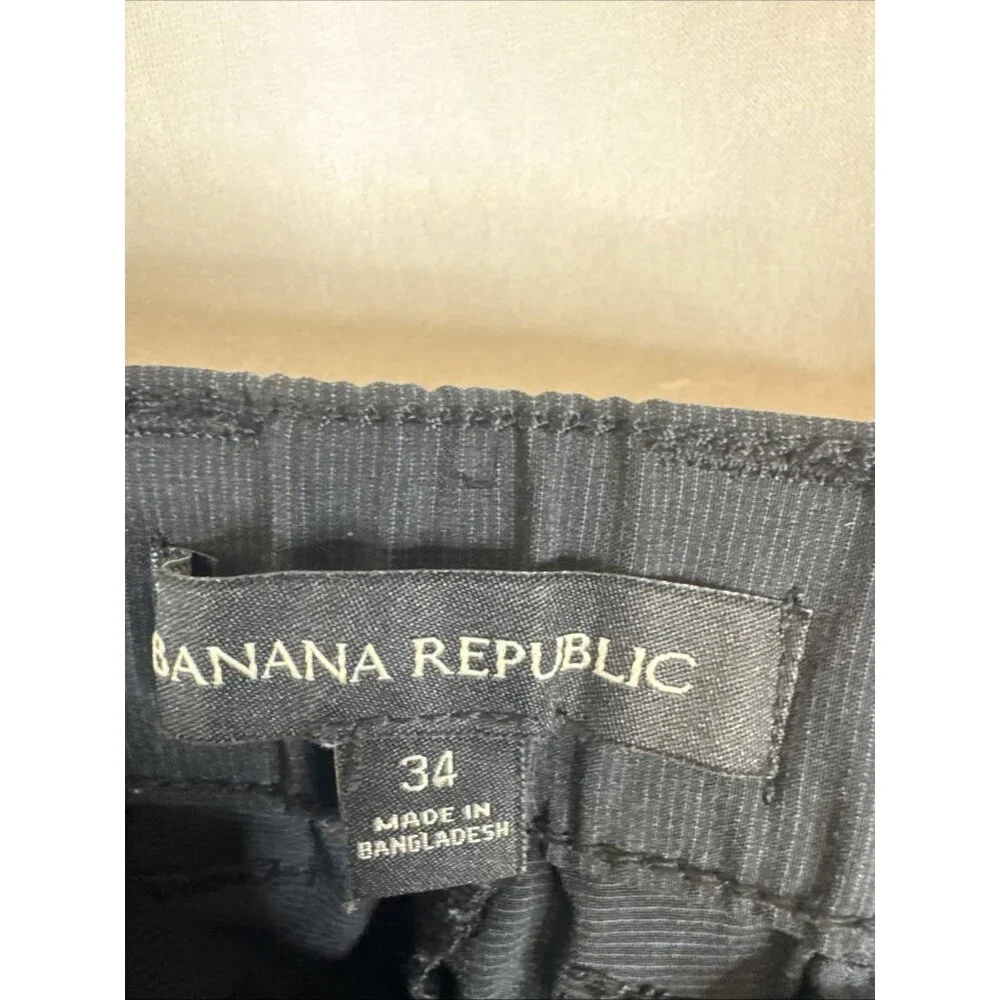 Banana Republic Men’s 34 Black Stretch Shorts 8”‎  Flat Front Hiking